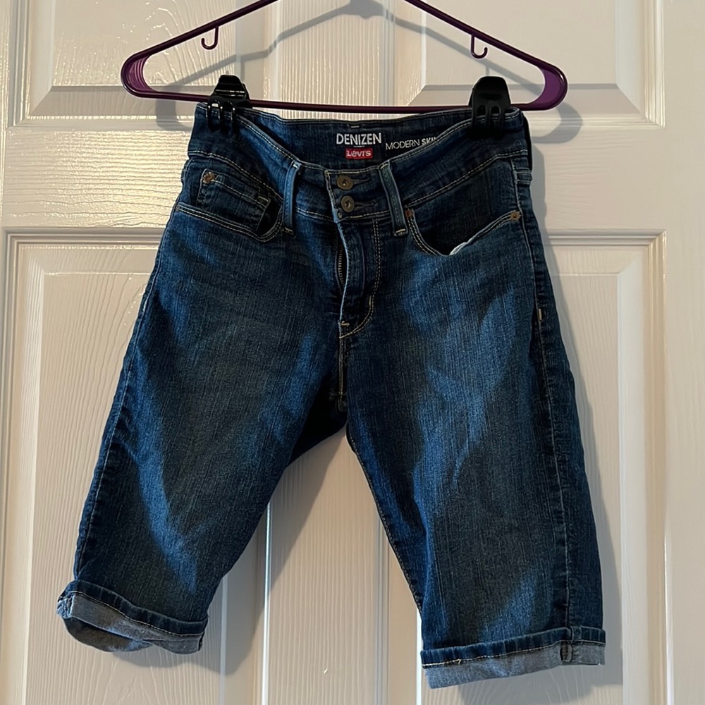 Levi’s denizen modern skinny capri denim jean shorts cuffed legs size 4